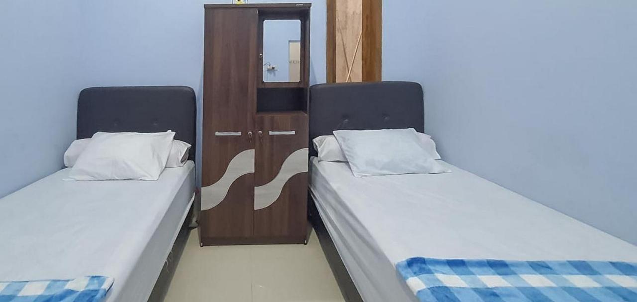 Griya Mbak Tafik Syariah Hotel Gendingan Exterior photo